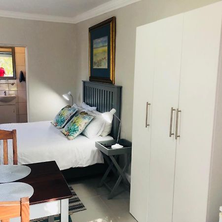 Baylight Accomodation Room 2 Мозел Бей Екстериор снимка