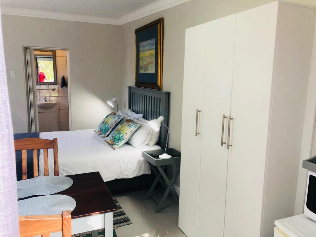 Baylight Accomodation Room 2 Мозел Бей Екстериор снимка
